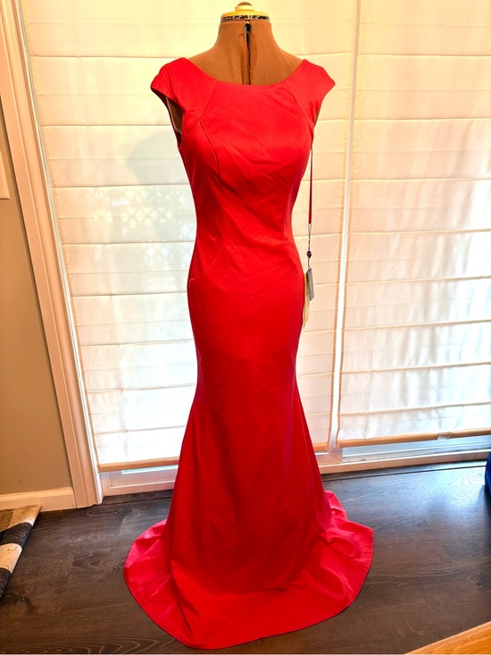 Royal Queen Dresses & Skirts - NWT Royal Queen Coral Cap-Sleeve Formal Gown with Low Back and Train